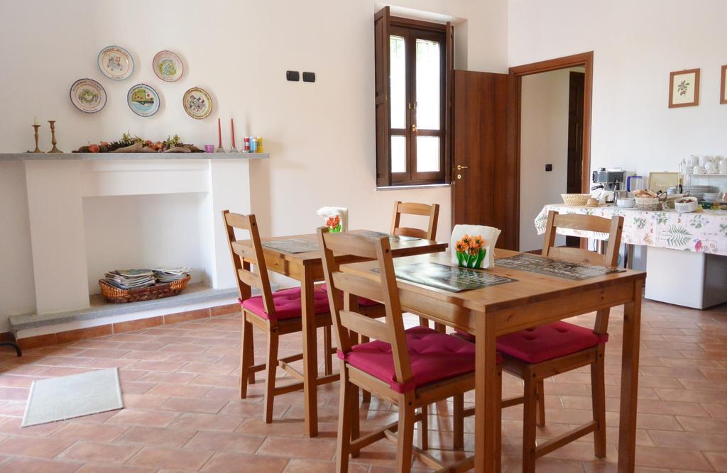 Agriturismo Cascina Mora Pavia Luaran gambar