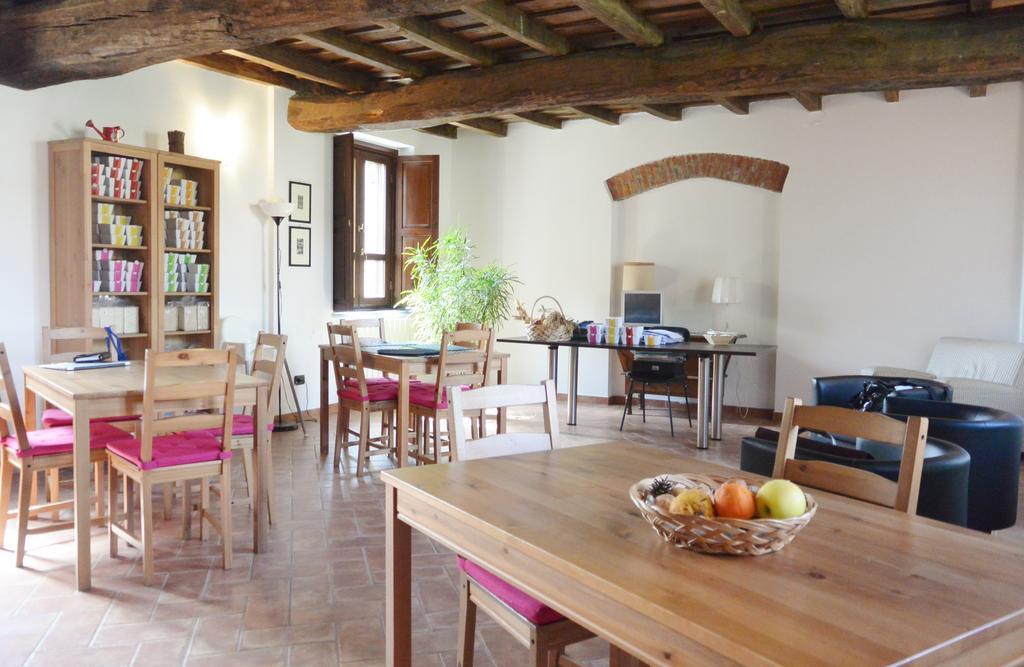 Agriturismo Cascina Mora Pavia Luaran gambar